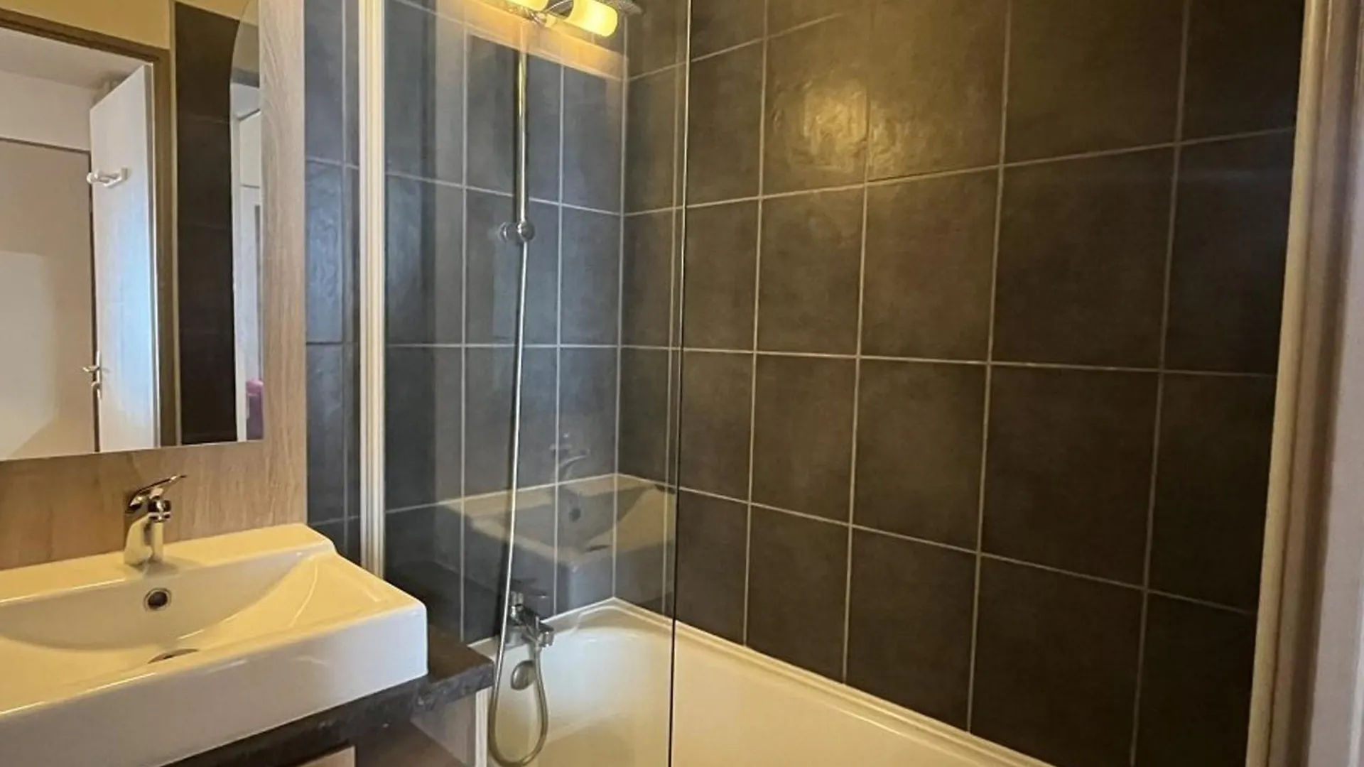 Appartement 3 Pieces, Balcon, Au Pied Des Pistes, Plagne Soleil - Fr-1-351-187 La Plagne-Tarentaise 0*,  France